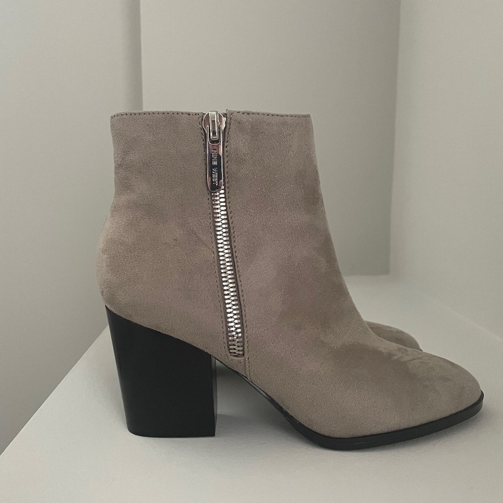 New, Never Worn Nine West (Niomi) Gray Suede Ankle Boots with Zipper